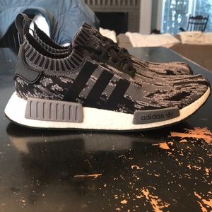 Adidas NMD R1 camo